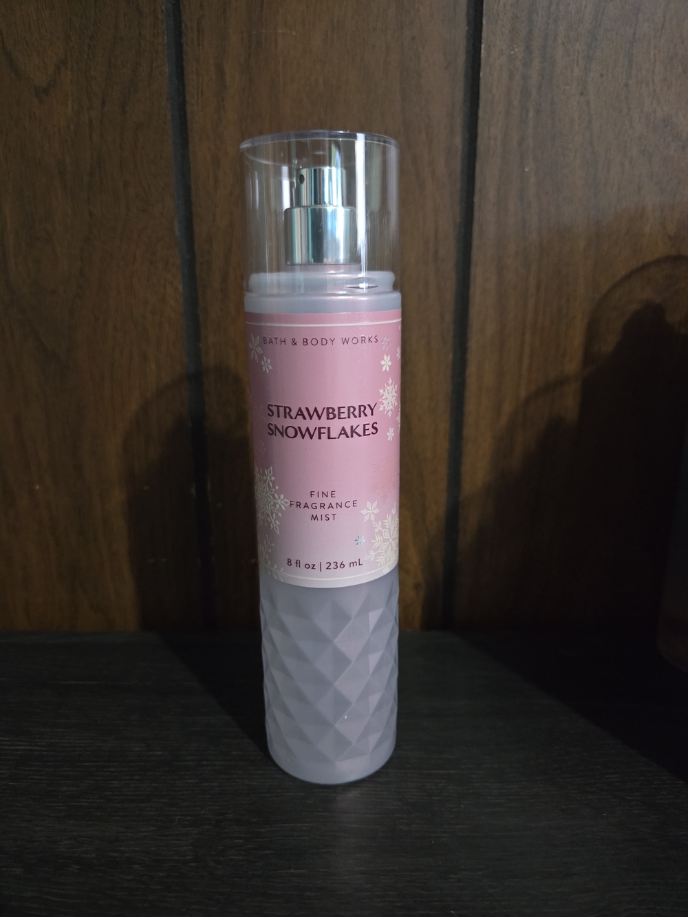 Bath & Body Works  Strawberry Snowflakes Fine Fragrance